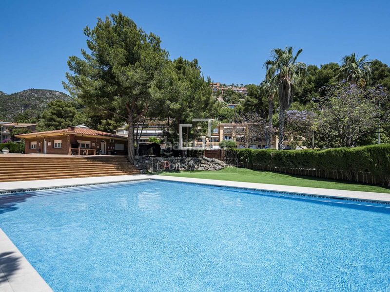 Foto 394dd5da-46e9-449e-bcea-a32ddbf8e4f4. Pis amb calefacció aparcament piscina a les botigues de Sitges Sitges