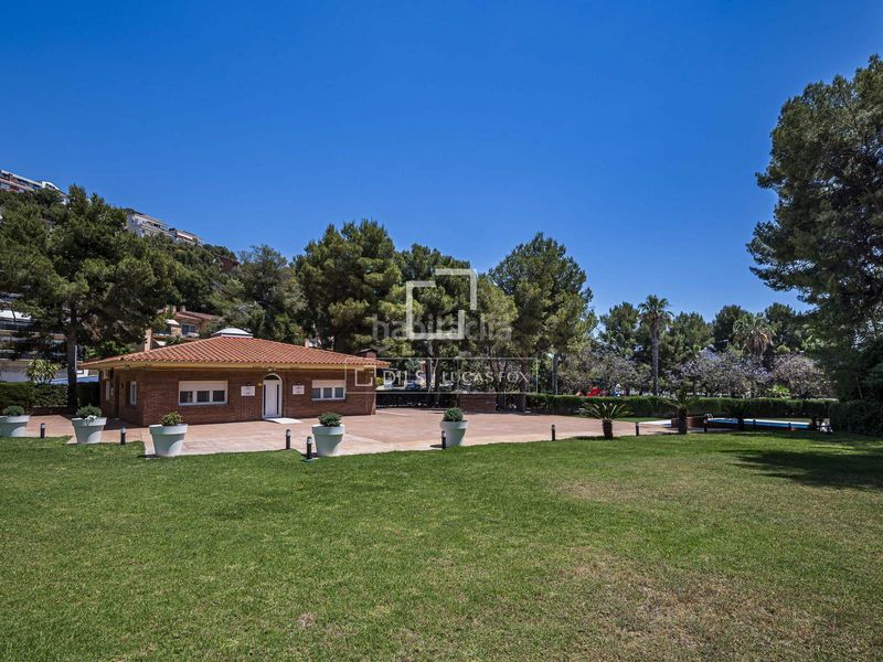 Foto 855db75d-da06-4d9b-83a2-ccdc672df2eb. Pis amb calefacció aparcament piscina a les botigues de Sitges Sitges