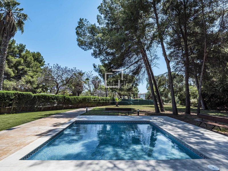 Foto ecd955a8-550c-43f8-99bf-79d0a7ba53bd. Pis amb calefacció aparcament piscina a les botigues de Sitges Sitges