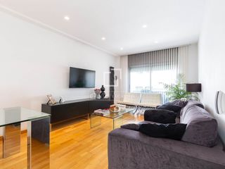 Pis a Centre. Fantástico piso de 96m2 con balcón de 1,40m2, 3 dormitorios y do