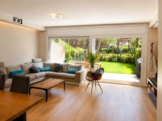 Rent Chalet in Gava Mar. Casa adosada en alquiler en gavà mar, a 1 minuto del mar