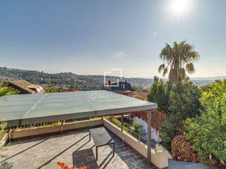 Rent Chalet in La Plana-Bellsoleig. Villa de 5 dormitorios en alquiler en sant just, barcelona