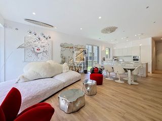 Chalet in Soldeu-Incles. Fabulosa casa de 471m distribuida en 3 plantas, con garaje, 105