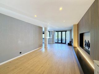 Pis a L´Aldosa-Anyós. Piso de 3 dormitorios completamente reformado, con 66m terraza,