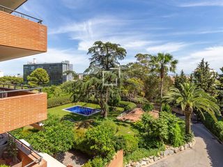 Appartement à Centre. Fantástico piso en finca de lujo de 144m2 con 4 dormitorios, ter