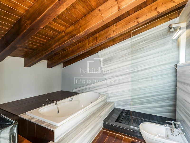 Foto c2a6c23b-9c94-497a-be2b-91bc6bd09044. Xalet amb aparcament piscina a Matadepera