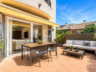 Chalet à Sant Domènec. Casa adosada de 190m2, 4 dormitorios , 3 baños y con 30m de jard
