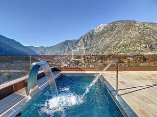Penthouse in Els Vilars d´Engordany. Ático triplex de 3 dormitorios con 135m de terraza y piscina cli