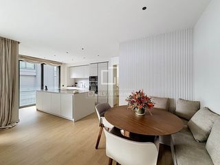 Etagenwohnung in Els Vilars d´Engordany. Elegante piso de 3 dormitorios con terraza de 7 m en venta en es