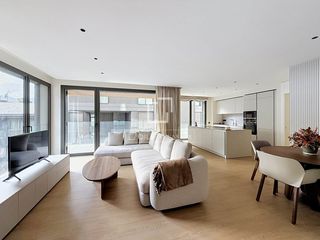 Appartamento in Els Vilars d´Engordany. Elegante piso de 3 dormitorios con terraza de 7 m en venta en es