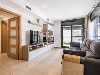 Pis a Lluminetes. Exclusiva planta baja con terraza y parking en lluminetes