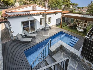 Chalet in Bellamar. Casa  villa excelentes de 3 dormitorios en venta en bellamar