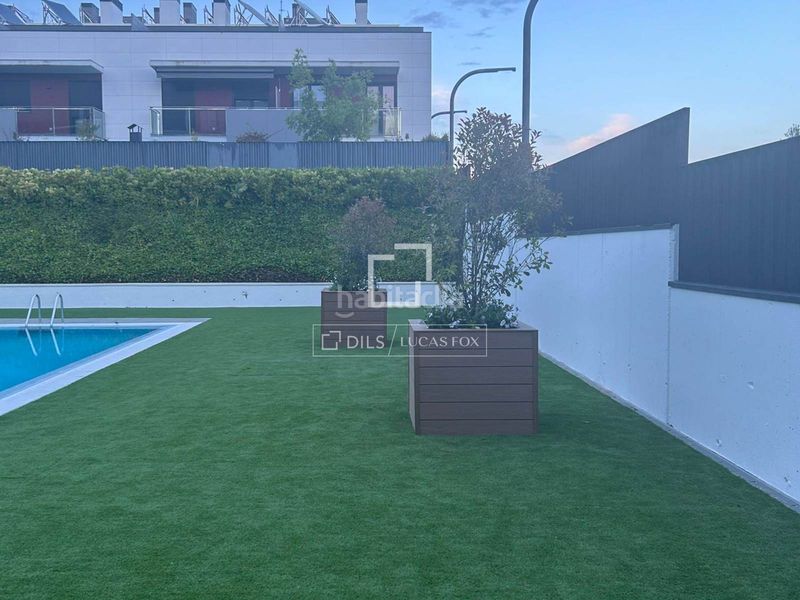 Foto f419e3c2-90b1-4dea-a2ac-1ce3918fa5a0. Pis amb aparcament piscina a Mas Lluí - Els Miralls Sant Just Desvern