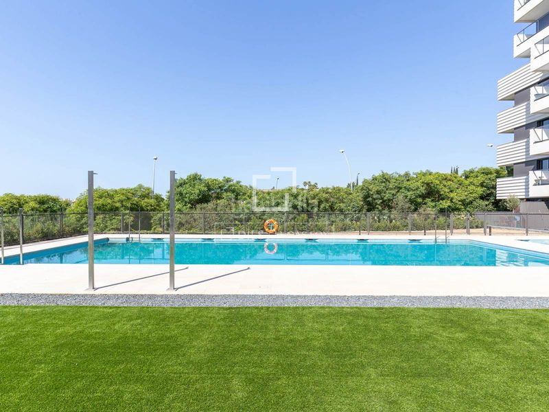 Foto e58e0f95-d85e-4aaa-9d43-f4c88414078b. Pis amb calefacció aparcament piscina a Finestrelles Esplugues de Llobregat