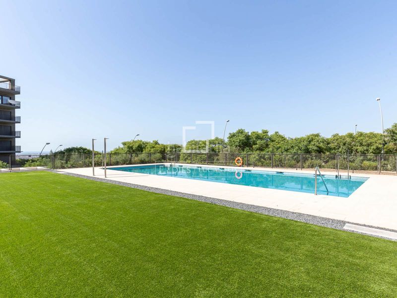 Foto ea50c9de-25fc-4dc4-8427-b0918793fa72. Pis amb calefacció aparcament piscina a Finestrelles Esplugues de Llobregat