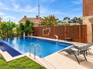 Miete Chalet in Can Roca. Excelente villa de 5 dormitorios en alquiler en can roca, barcel