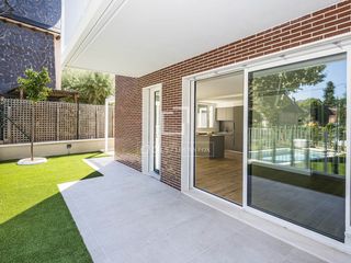 Pis a Arxiu. Piso dúplex en planta baja con 2 dormitorios y jardín privado en