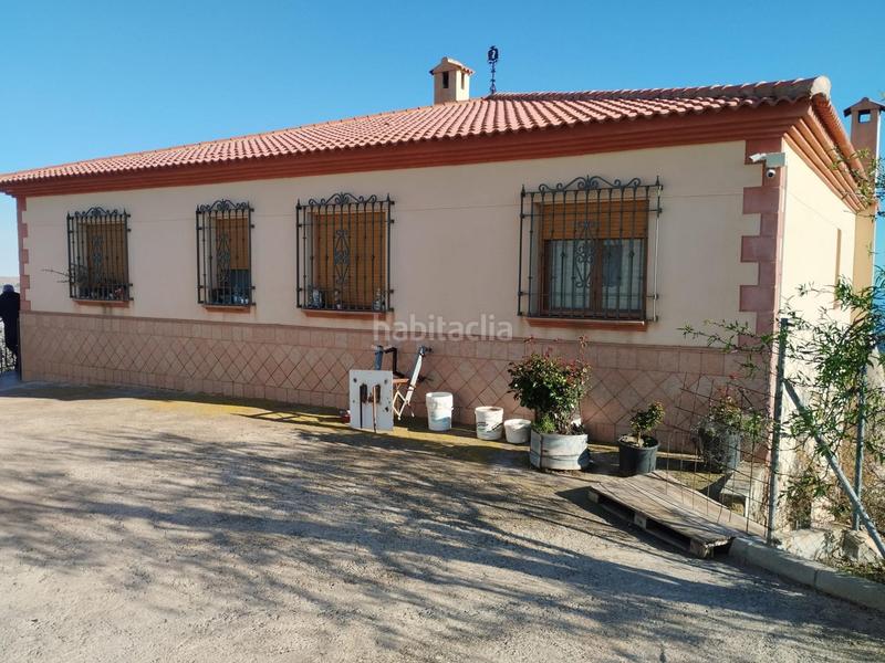 Foto eb5bceab-0c9d-4e37-988a-9a0b6b489031. Masía en Albondón
