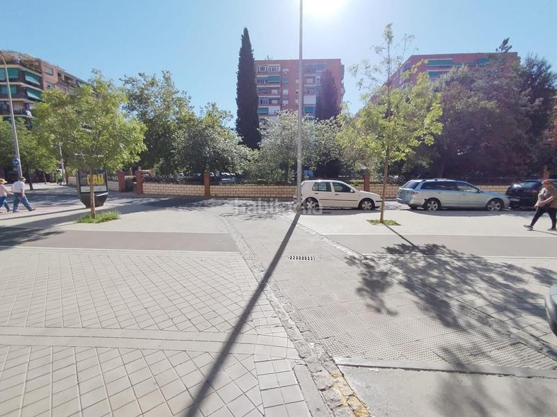 Foto 0159386c-fa0e-4799-b9f1-f669f719ce22. Alquiler local comercial en Barrio de Zaidín Granada