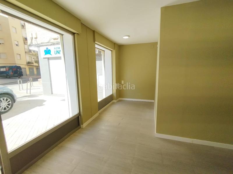Foto 9b99bed6-5321-434d-8818-bee6113db175. Alquiler local comercial en Barrio de Zaidín Granada