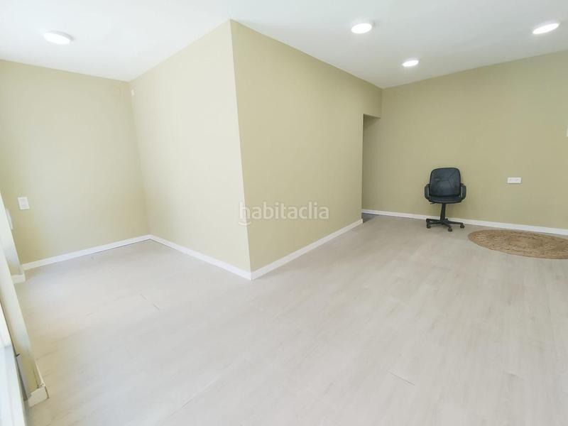 Foto b3d211a6-0d49-4406-9a62-a2670a735390. Alquiler local comercial en Barrio de Zaidín Granada