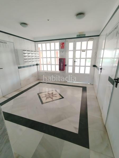 Foto a344e05c-13af-4a62-aa09-3d72f416431a. Piso en Salobreña costa Salobreña