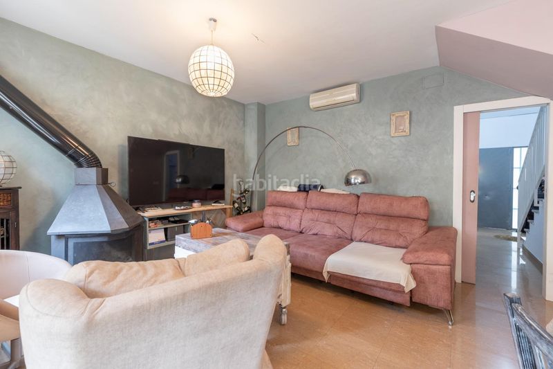 Foto f710fc41-69fd-4041-b347-23547c2be13d. Casa adossada a Villa de Otura