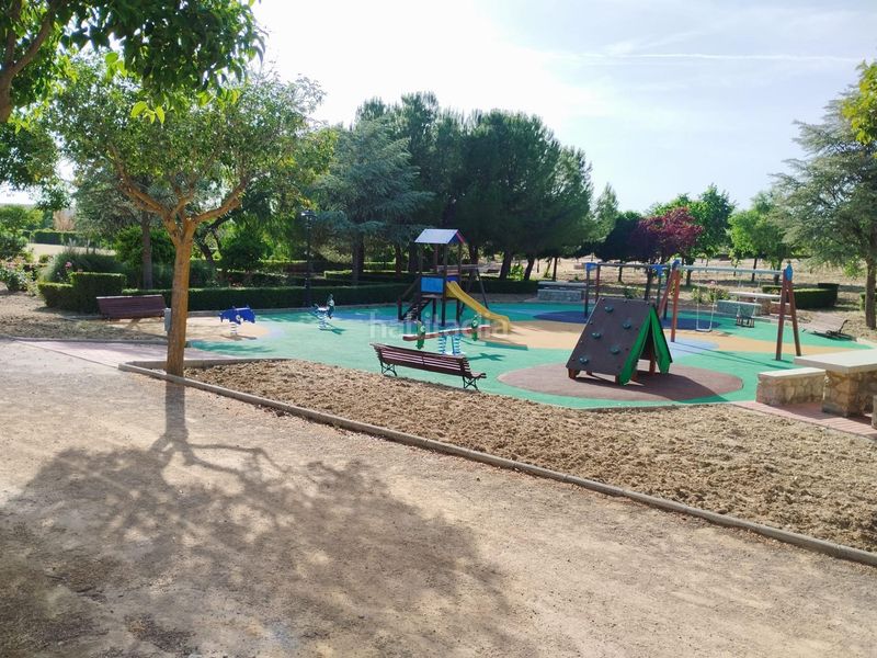 Foto f1bf63f9-9a4f-484e-93a1-c803aa33678f. Terreny residencial a Dílar