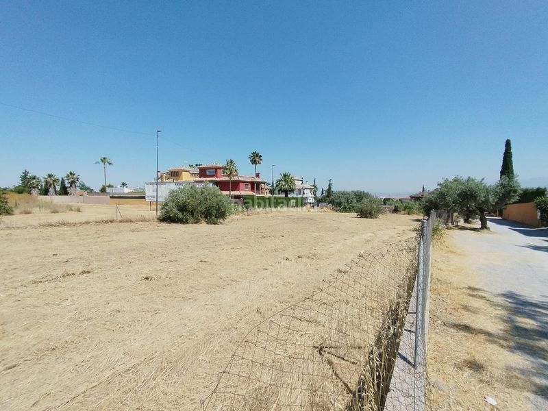 Foto b61792d7-5a07-4e7b-9e10-eaf179f1315c. Terreny residencial a Ogíjares