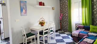 Casa a Calle la paloma 69. Vivienda en planta baja zona la piña
