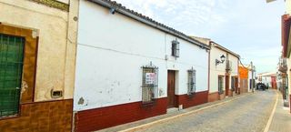 House in Calle manuel davila vizcaino 11. Vivienda para rehabilitar zona plaza de andalucia