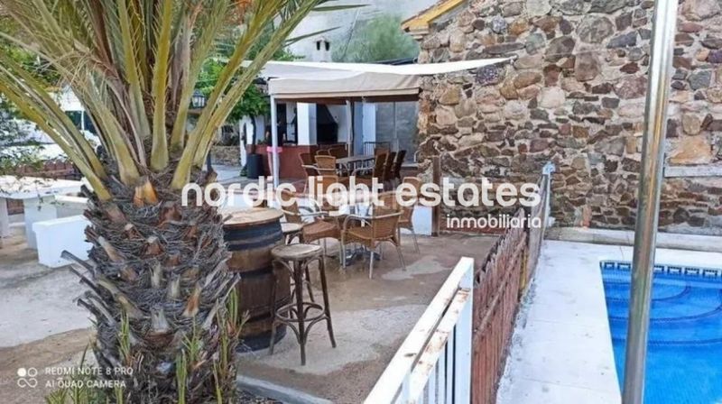 Foto 0f0e4beb-412c-4694-bbdf-bbe3eeb04816. Casa amb piscina a El Cortijuelo Málaga