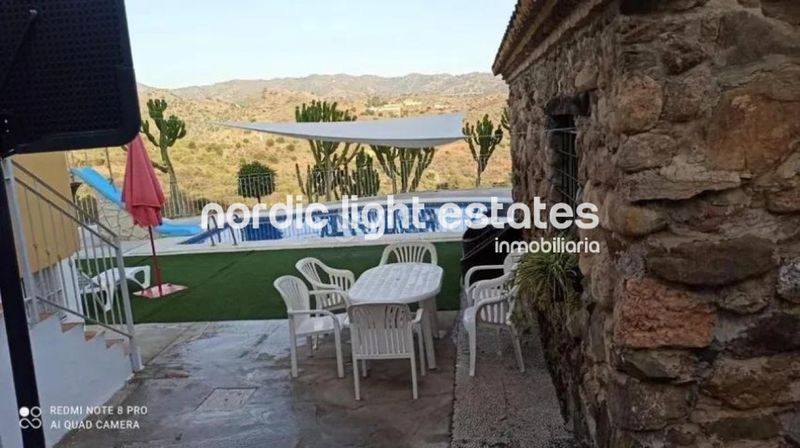 Foto ec915f0a-5d60-4cee-aaaf-4cfb58f36b8e. Casa amb piscina a El Cortijuelo Málaga