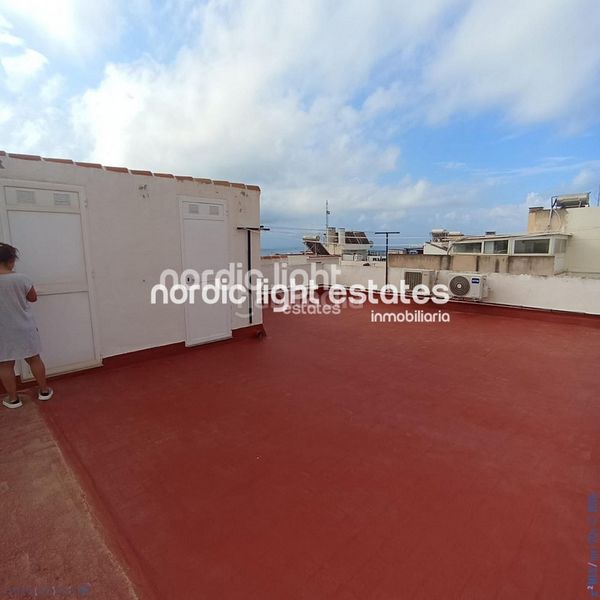 Foto 0fcf0be9-19c8-4d5a-b4f8-2fd7c20a3549. Piso en Avda Pescia - Ctra de Frigiliana Nerja