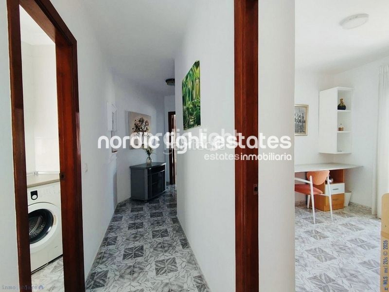 Foto f6a4cdc3-54ae-4ee5-bada-6e5e391bbb60. Piso en Avda Pescia - Ctra de Frigiliana Nerja