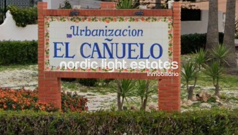 Foto 1690df6c-e722-4860-8862-9ed701042e59. Casa amb piscina a Chilches