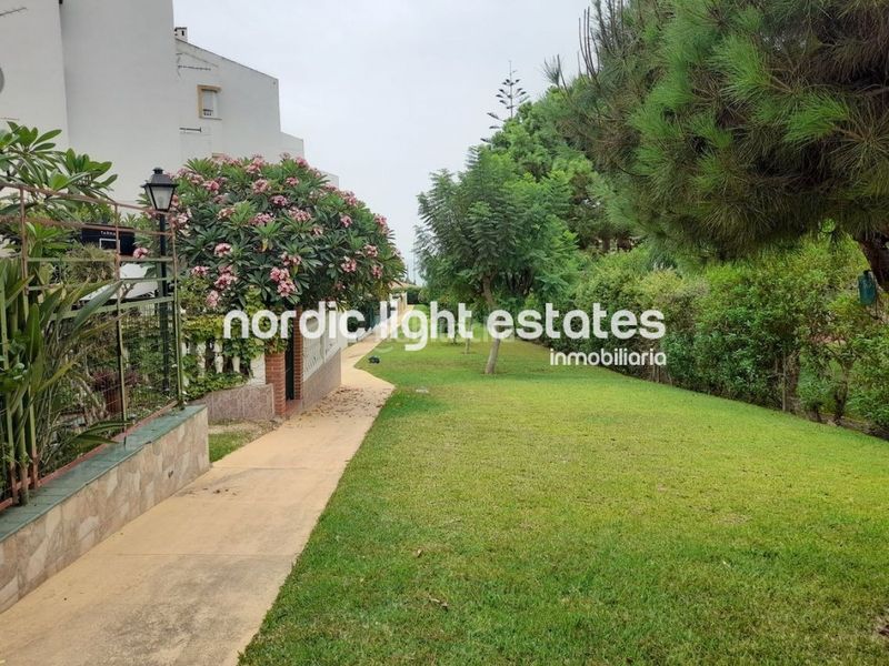 Foto 725af83e-e2c9-4678-aa91-bc0b25bf55b2. Casa amb piscina a Chilches