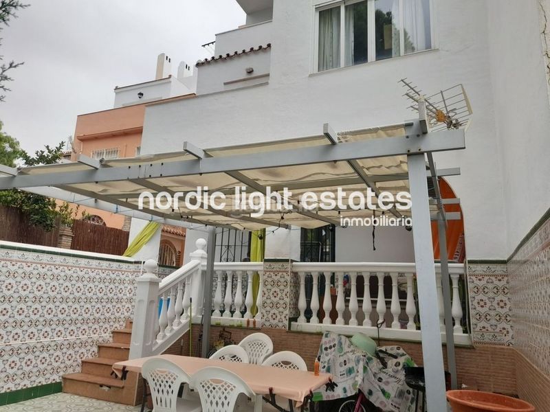 Foto ec15d0fb-aae6-4f92-926c-81ff10b3e46e. Casa amb piscina a Chilches