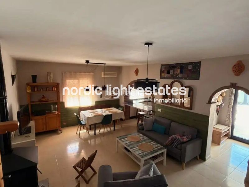 Foto e6ece246-450b-432f-822b-563d5dae3ad4. Casa a Benamargosa