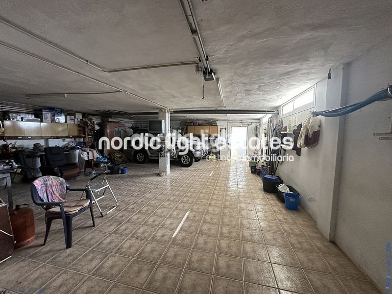 Foto b85510ef-2604-4e1d-998d-2741fe093131. Casa amb aparcament piscina a Trayamar Algarrobo