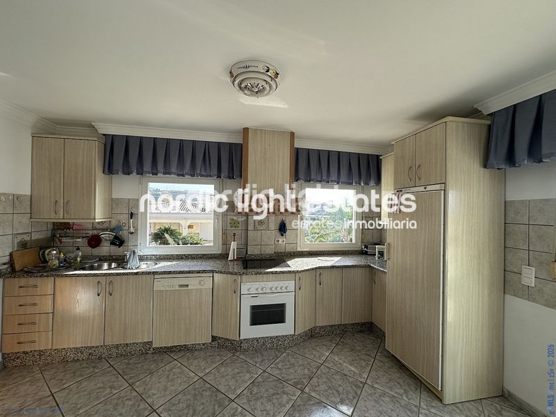 Foto bdbd7976-c3b9-4b58-a69d-88907a94367b. Casa amb aparcament piscina a Trayamar Algarrobo