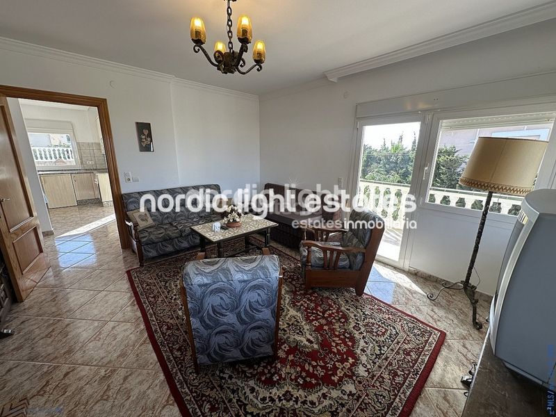 Foto c4d223f3-6b2c-4c8e-a71b-c81118fb060a. Casa amb aparcament piscina a Trayamar Algarrobo