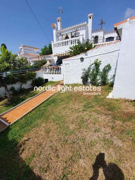Foto 5b9b4ee2-e3c0-4ffb-8d6a-c4251888ce39. Casa amb piscina a Capistrano Nerja