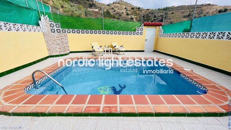 Foto b20da834-b36c-48f8-8850-fb9051ce8846. Casa en Torrox pueblo Torrox