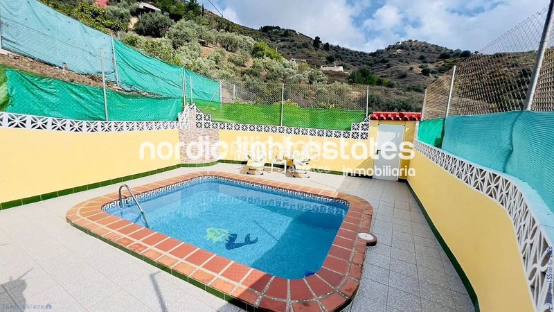 Foto e00e5f3a-e5b1-4a1f-95c1-88abdc91da37. Casa en Torrox pueblo Torrox