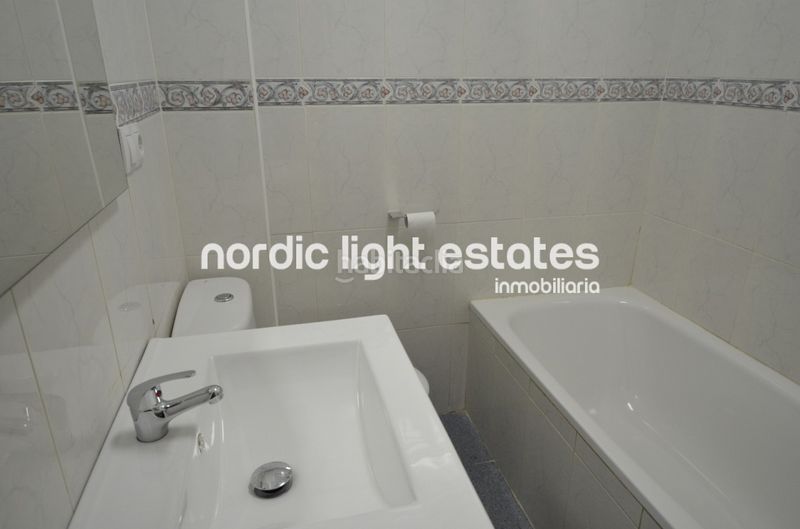 Foto 6b5c5ed0-289f-4b60-be6e-3a81513b0084. Rent flat in Centro Nerja