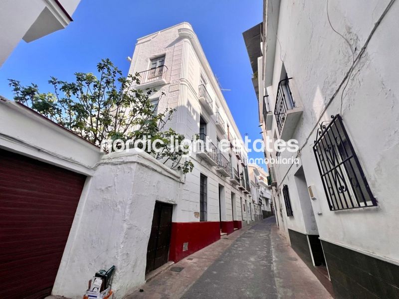 Foto ebe44f1c-4e37-42f5-ae3a-5addfe005e6b. Casa a Torrox pueblo Torrox