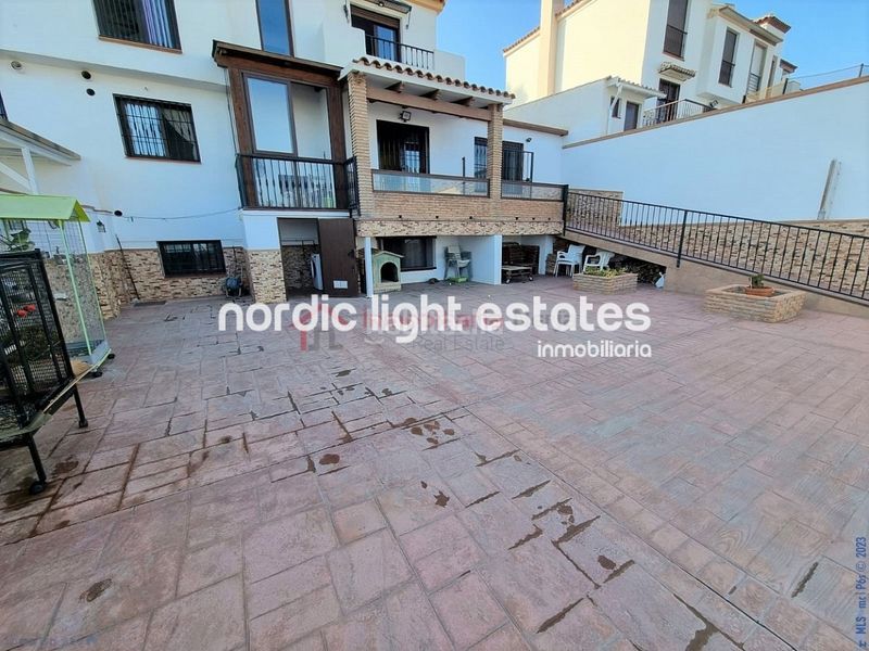 Foto 5a588d87-e801-4f1a-99e6-d6db2b693153. Maison avec parking dans Urbanización Santa Rosa Torrox