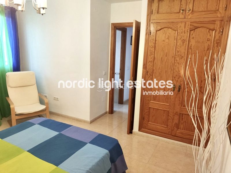 Foto 0a332f7c-7c6b-4a6f-853f-efb89f944d47. Rent flat with pool in Avda Pescia - Ctra de Frigiliana Nerja