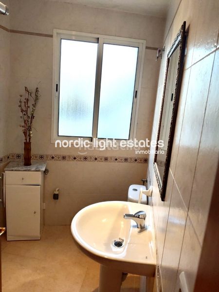 Foto a109cd76-d1f2-4b64-bd19-af67109a7a22. Rent flat with pool in Avda Pescia - Ctra de Frigiliana Nerja